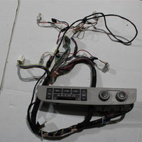 05 06 07 Armada La Gris Altillo Consola Calentador / Audio/Vídeo / Radio Control - BIGGSMOTORING.COM